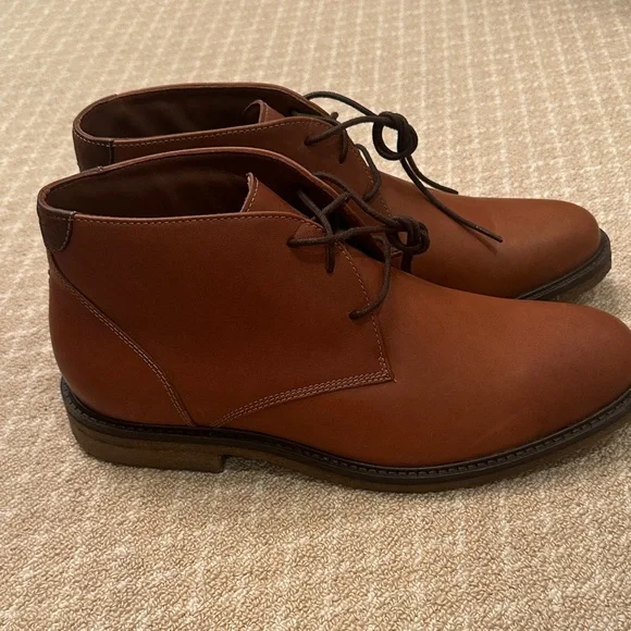 Classic Brown Chukka Boots for Men - Picture 5 of 8